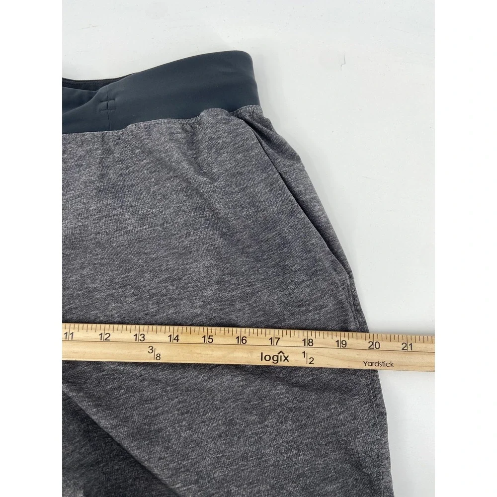 Lululemon THE‎ Shorts Mens Small Gray Athletic Knit Training Gym Running Stretch